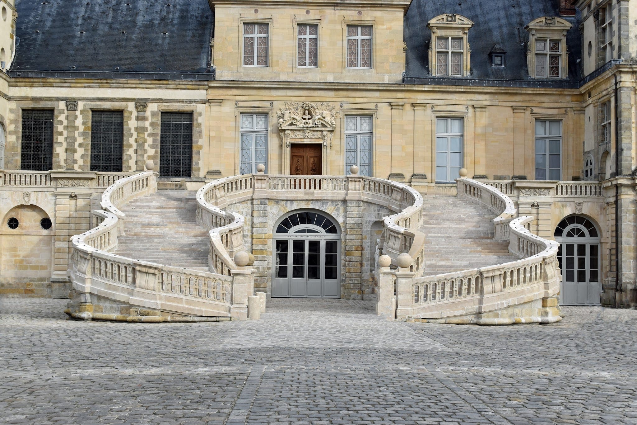 chateau-de-fontainebleau-1-1