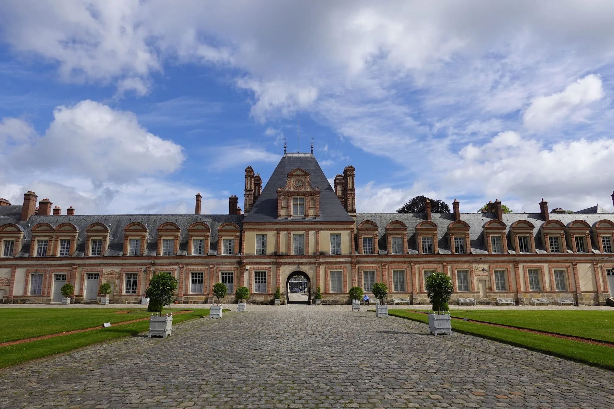 cour-drsquohonneur-1-1