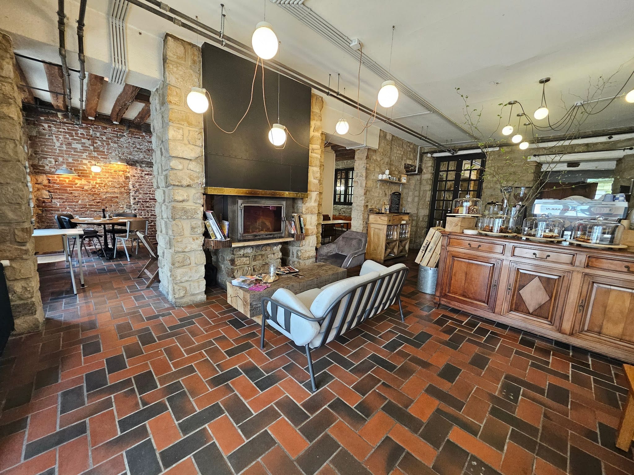 luwei-brunch-cafe-1-1