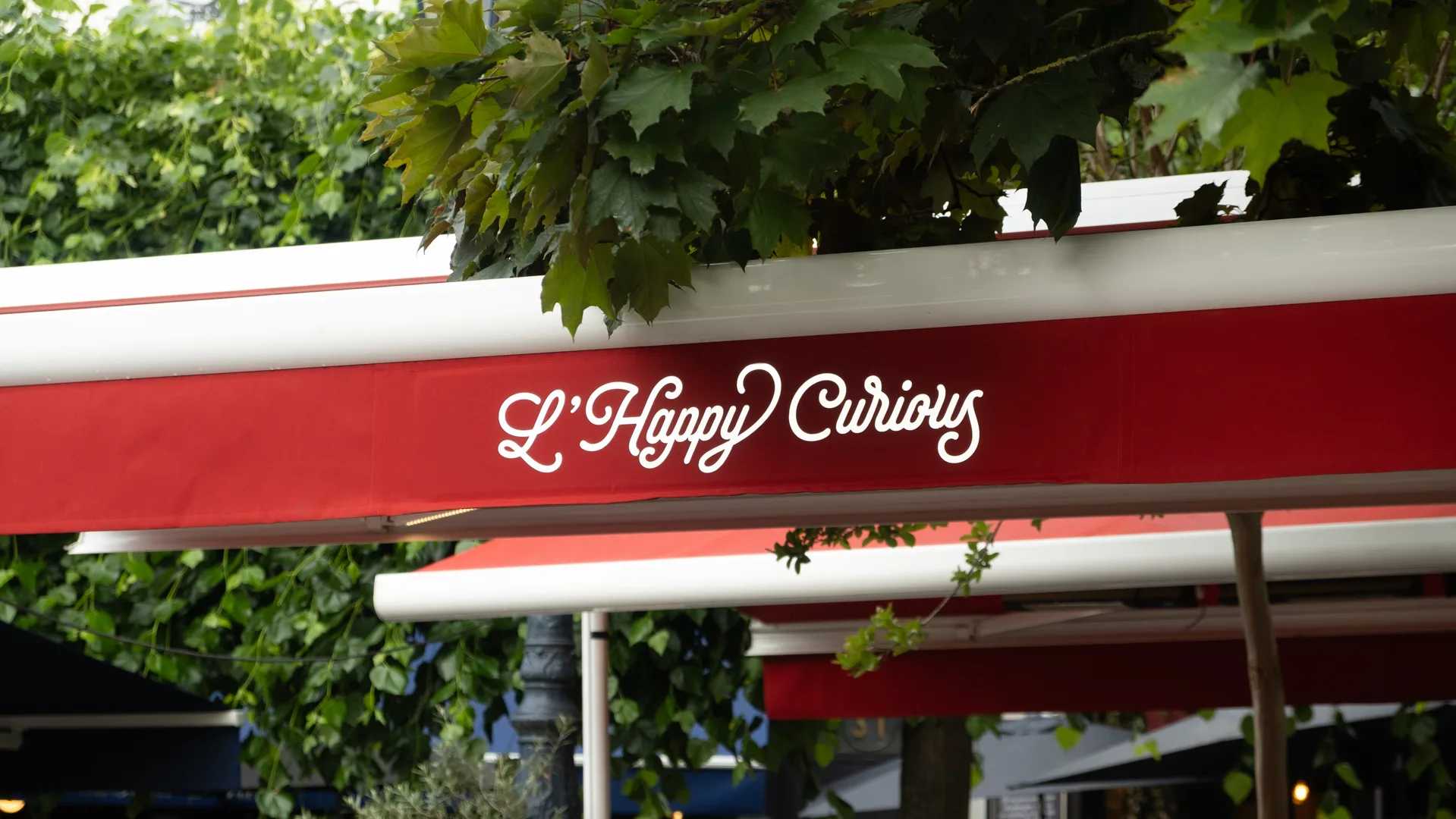 lrsquohappy-curious-1