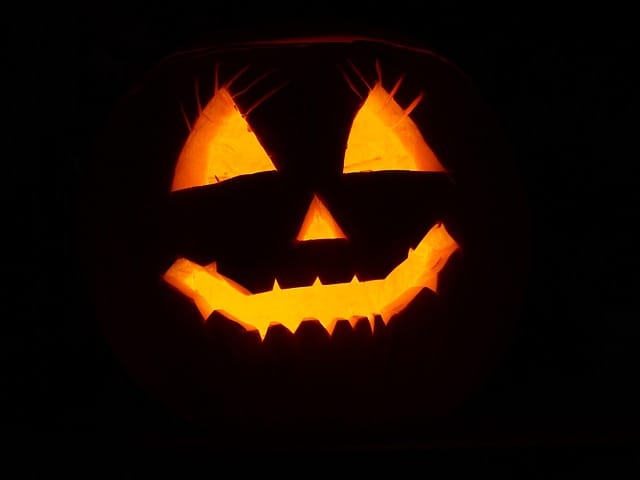 Halloween party and board games at the Charité Royale media centre in Fontainebleau on 31 October 2026