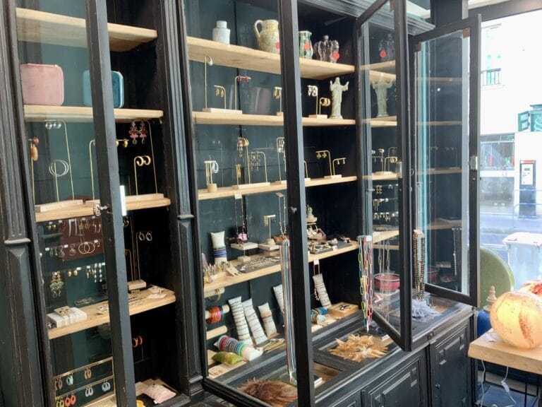 Maison Madeleine jewellery shop window, Rue de France, Fontainebleau